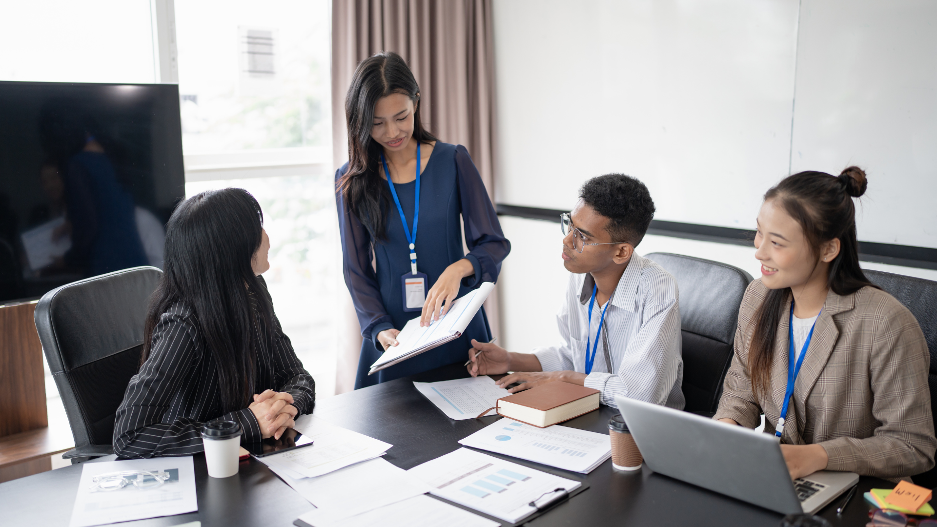 Stypendia dla uczącej się młodzieży. Jak Orlen, Żabka i Iga Świątek inwestują w talenty?